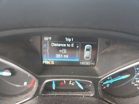 Used 2015 Ford Escape SE w/ Equipment Group 201A FWD image 9