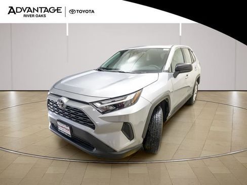 Used 2024 Toyota RAV4 LE image 4