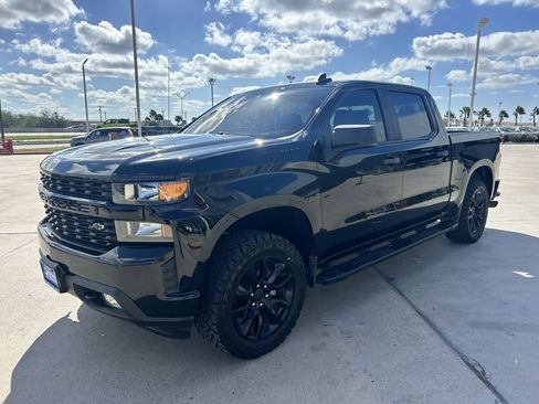 Used 2022 Chevrolet Silverado 1500 Custom w/ LPO, Dark Essentials Package image 3