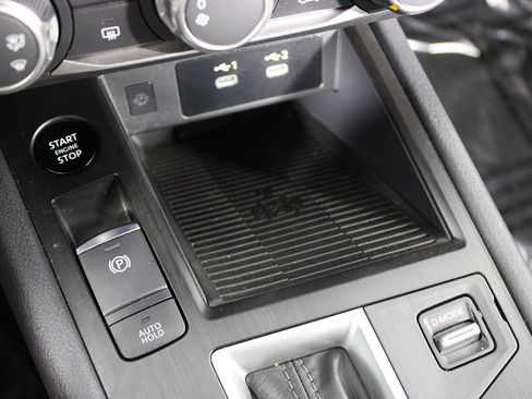 Used 2025 Nissan Kicks SV FWD image 16