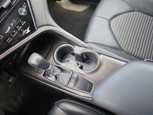 Used 2024 Toyota Camry SE image 24