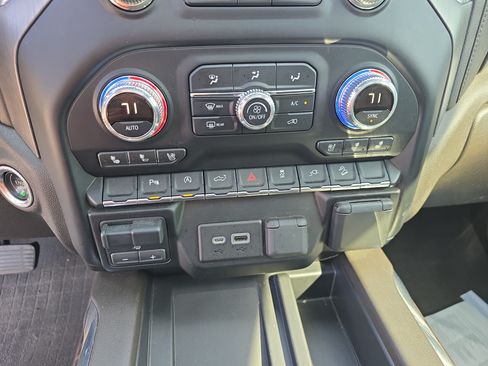 Used 2019 GMC Sierra 1500 Denali AWD/4WD image 29
