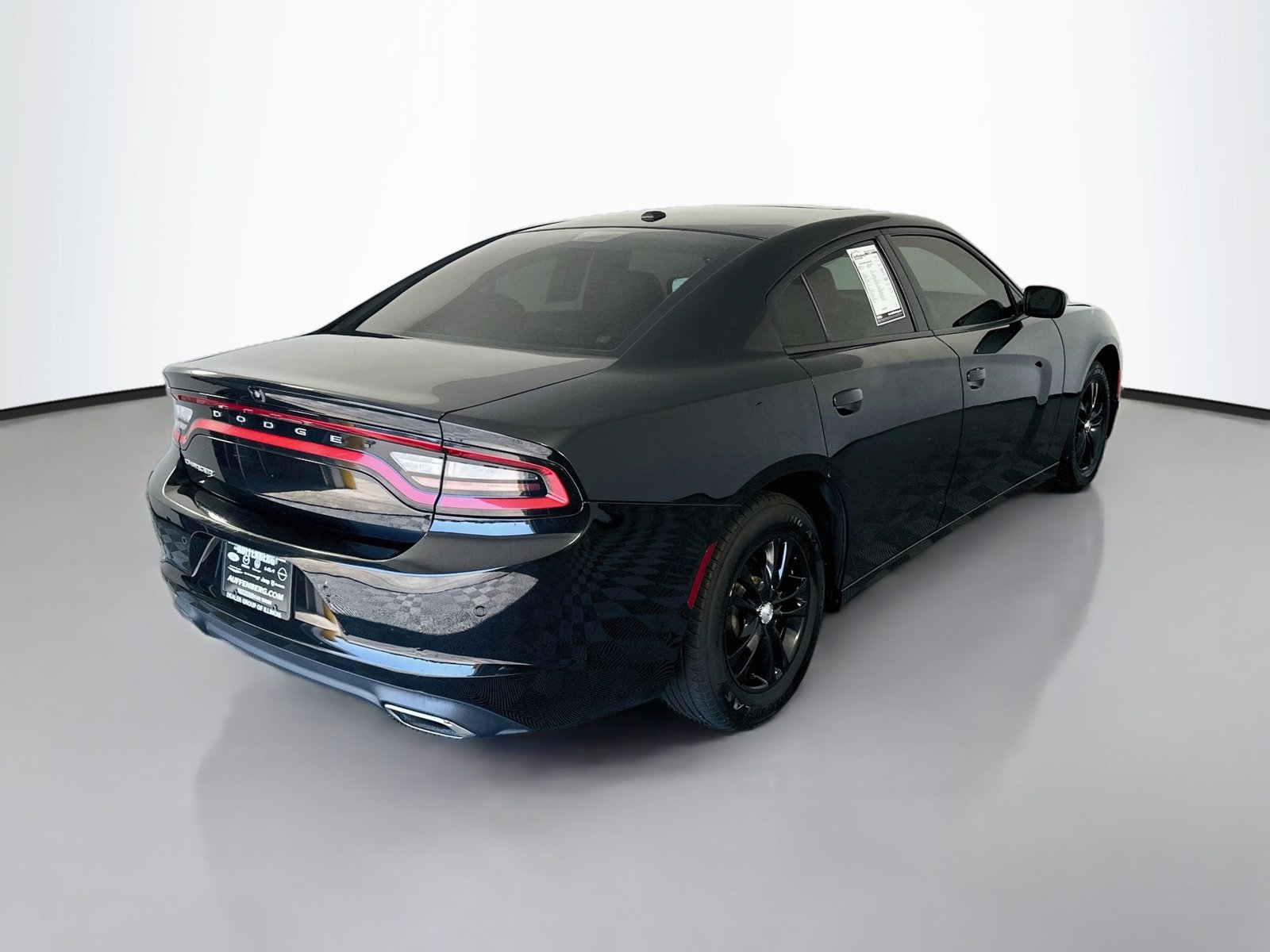 Used 2020 Dodge Charger SXT w/ Leather Interior Group RWD image 7