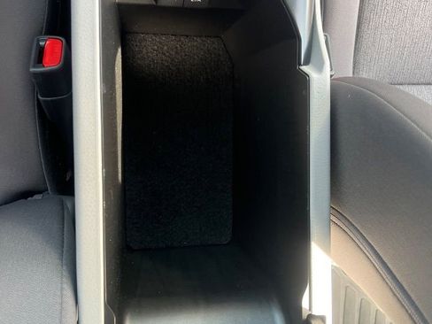 Used 2020 Toyota Camry LE image 29