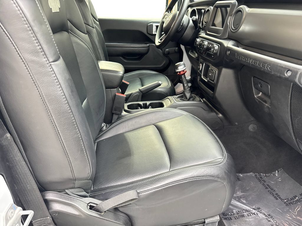 Used 2022 Jeep Wrangler Sport AWD/4WD image 38
