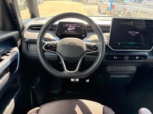 Used 2025 Volkswagen ID. Buzz Pro S RWD image 16