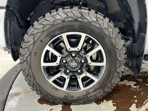 Used 2021 Toyota Tundra SR5 AWD/4WD image 25