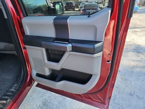 Used 2016 Ford F150 XLT image 24