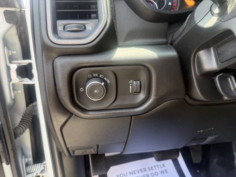 Used 2023 RAM 3500 Tradesman w/ Chrome Appearance Group AWD/4WD image 18