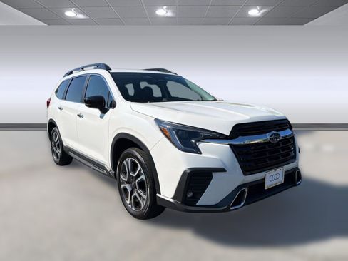Used 2025 Subaru Ascent Touring AWD/4WD image 7