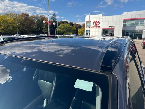 Used 2019 Toyota Highlander SE image 47