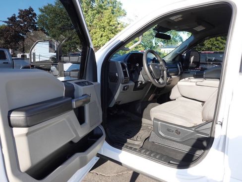 Used 2022 Ford F250 XLT w/ XLT Value Package image 11