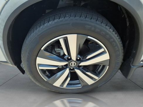 Used 2021 Nissan Rogue SL image 9