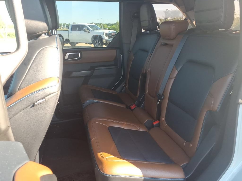 Used 2024 Ford Bronco Outer Banks AWD/4WD image 18