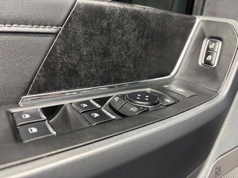 Used 2023 Ford F250 XLT w/ XLT Premium Package AWD/4WD image 6