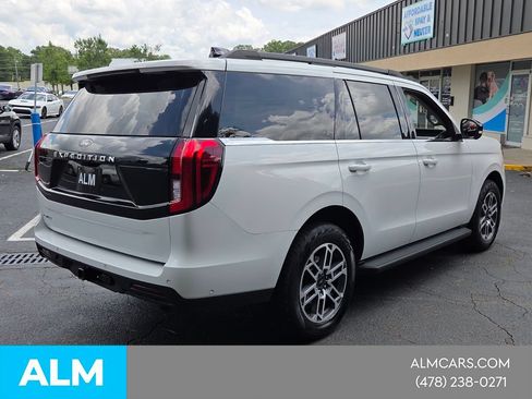 Used 2025 Ford Expedition Active AWD/4WD image 6