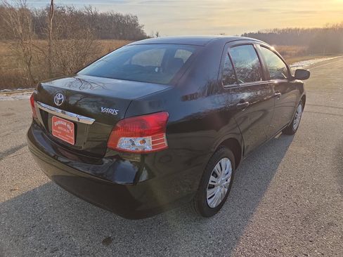 Used 2010 Toyota Yaris Sedan image 7