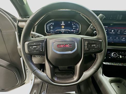 Used 2024 GMC Sierra 2500 AT4 w/ AT4 Premium Plus Package AWD/4WD image 11