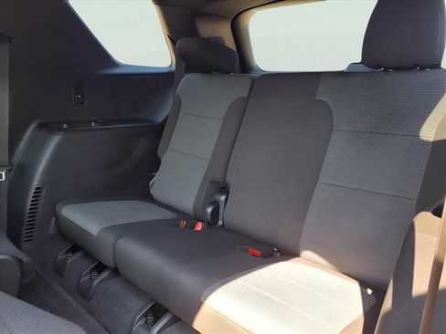 Used 2023 Chevrolet Traverse LT w/ LPO, Floor Liner Package image 14
