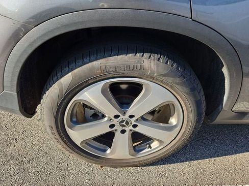 Used 2019 Mercedes-Benz GLC 300 w/ Premium Package image 10