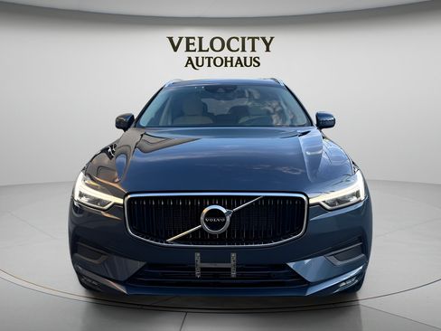 Used 2021 Volvo XC60 T5 Momentum w/ Premium Package AWD/4WD image 2