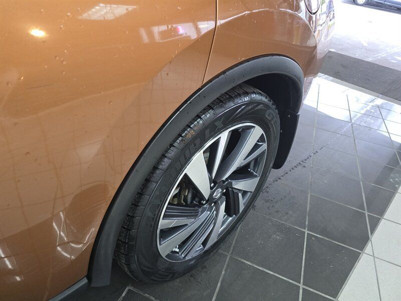 Used 2017 Nissan Murano SV AWD/4WD image 33