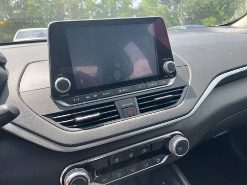 Used 2020 Nissan Altima 2.5 S FWD image 15