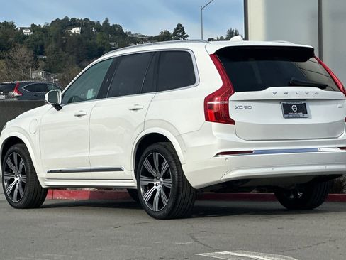 Certified 2023 Volvo XC90 T8 Ultimate image 7
