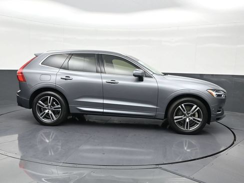Used 2019 Volvo XC60 T8 Momentum w/ Premium Package AWD/4WD image 6