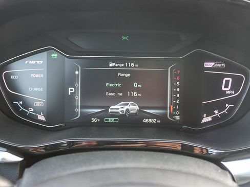 Used 2022 Kia Niro EX Premium image 10