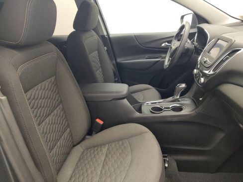Used 2020 Chevrolet Equinox LT w/ LPO, Floor Liner Package image 21