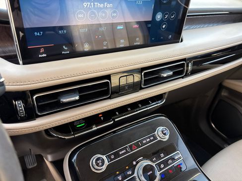 Used 2022 Lincoln Nautilus Reserve w/ Equipment Group 201A image 21