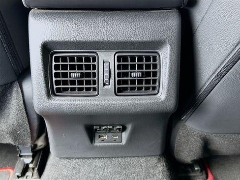 Used 2025 Toyota Camry SE w/ Convenience Package FWD image 16