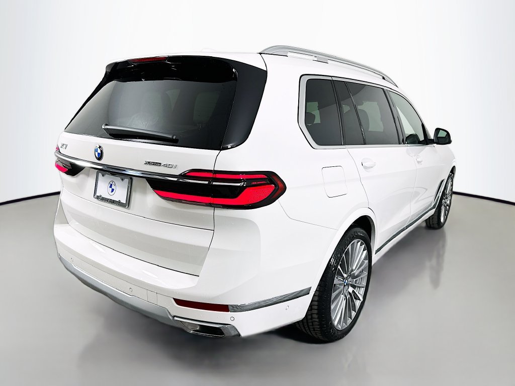 Used 2026 BMW X7 xDrive40i AWD/4WD image 5