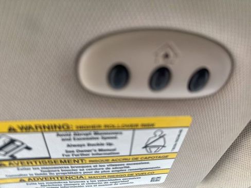 Used 2017 Lincoln MKC Reserve w/ Lincoln MKC Climate Package image 43