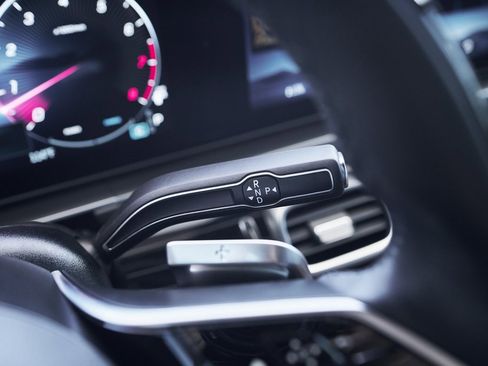 Used 2025 Mercedes-Benz GLS 580 4MATIC image 44