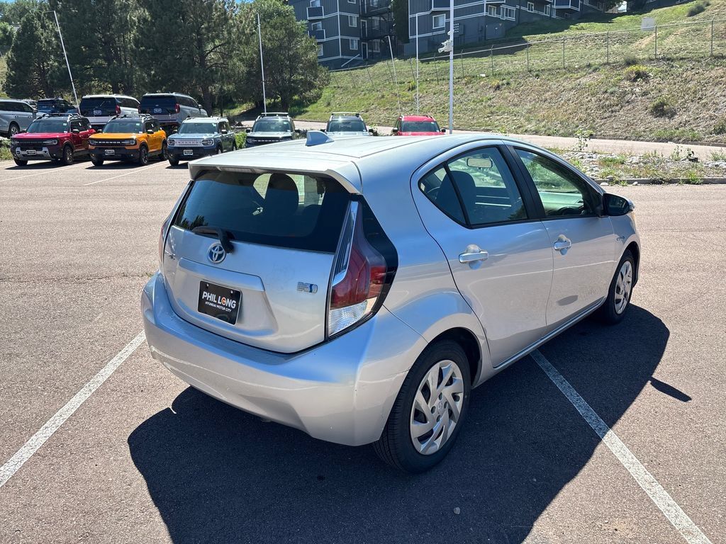 Used 2015 Toyota Prius C Two FWD image 5