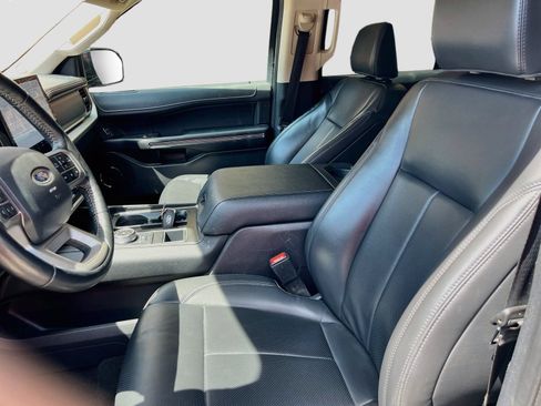 Used 2024 Ford Expedition XLT RWD image 22