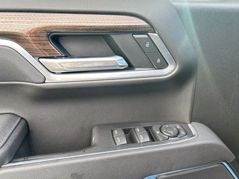 Used 2025 Chevrolet Silverado 1500 LT image 26