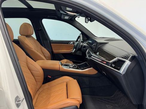 Used 2024 BMW X5 xDrive40i w/ Premium Package image 16