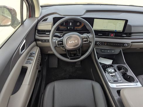New 2025 Kia Carnival EX image 6