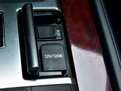 Used 2011 Lexus LX 570 4WD image 34