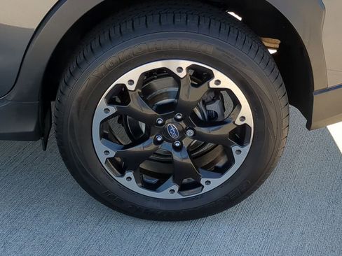 Used 2022 Subaru Crosstrek 2.0i Premium image 10