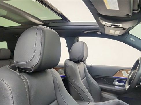 Used 2025 Mercedes-Benz GLS 450 GLS 450 image 21
