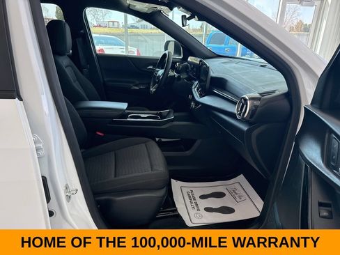 Used 2025 Chevrolet Equinox LT FWD image 18