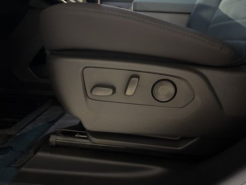 New 2025 GMC Hummer EV 2X image 18