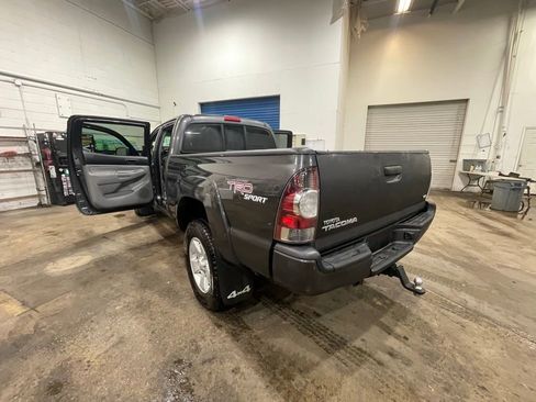 Used 2011 Toyota Tacoma Base w/ TRD Sport Pkg image 11