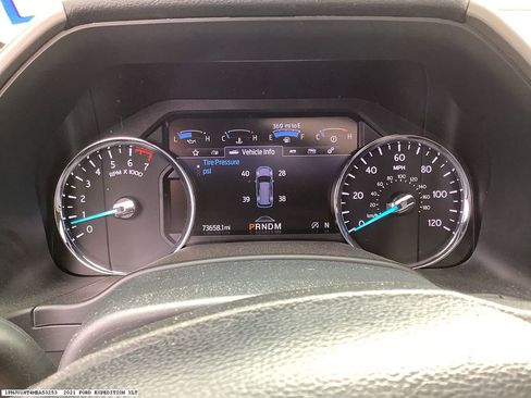 Used 2021 Ford Expedition XLT image 7