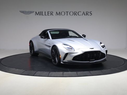 New 2026 Aston Martin V8 Vantage Roadster RWD image 23