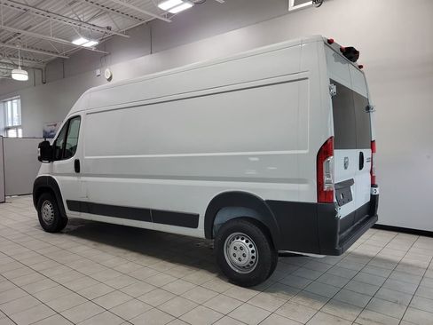 Used 2024 RAM ProMaster 2500 image 4